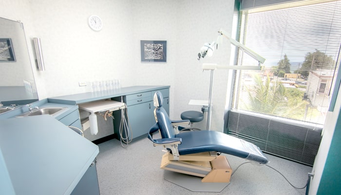 Latest dental treatment techniques and equipment.